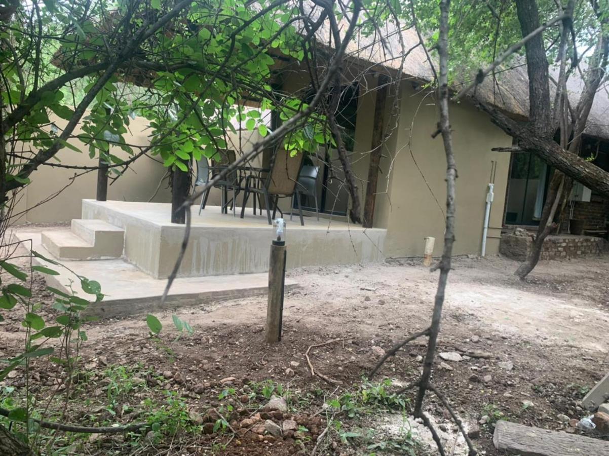 Athule Inn Marloth - Units Marloth Park Exterior photo