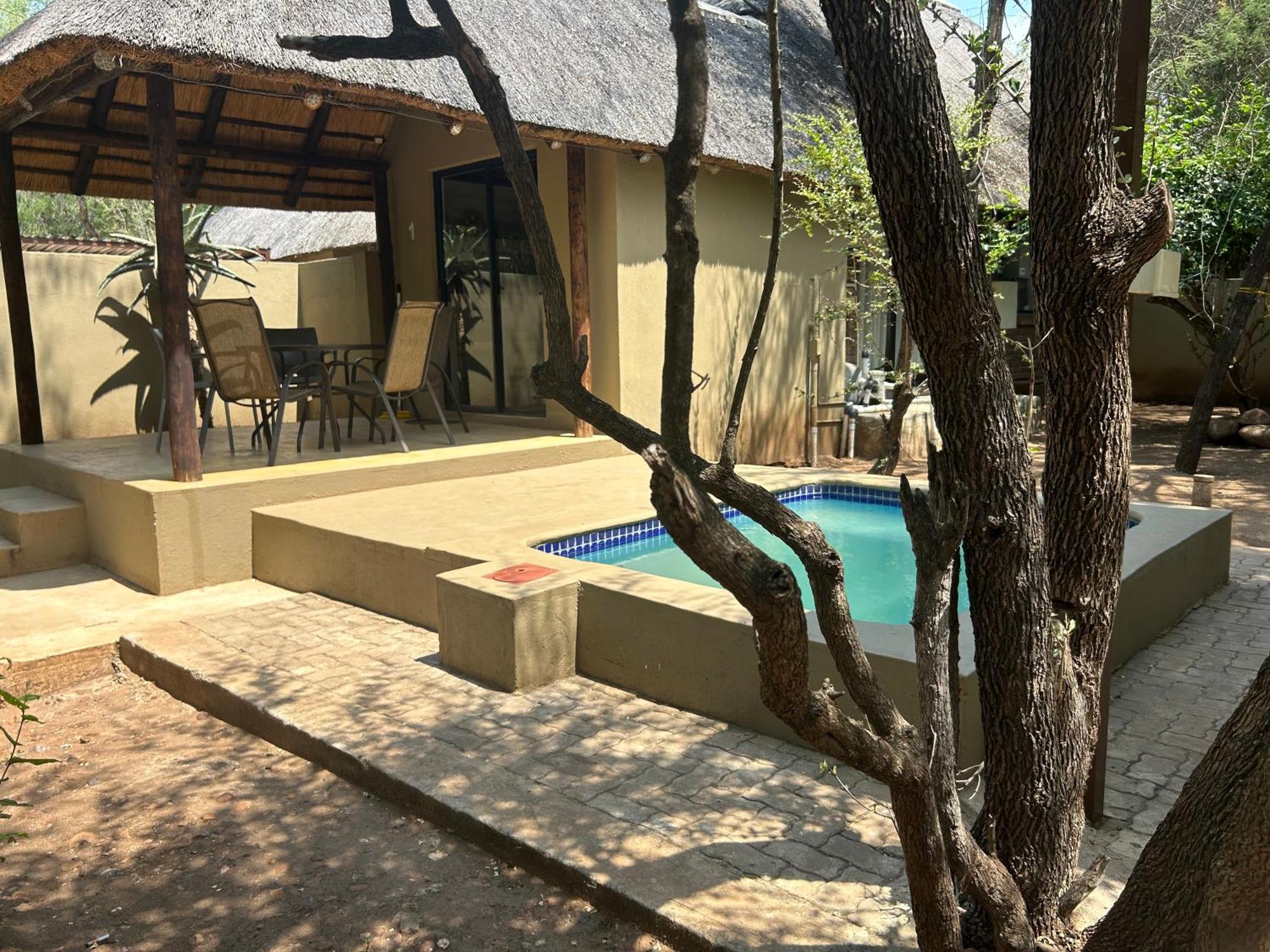 Athule Inn Marloth - Units Marloth Park Exterior photo
